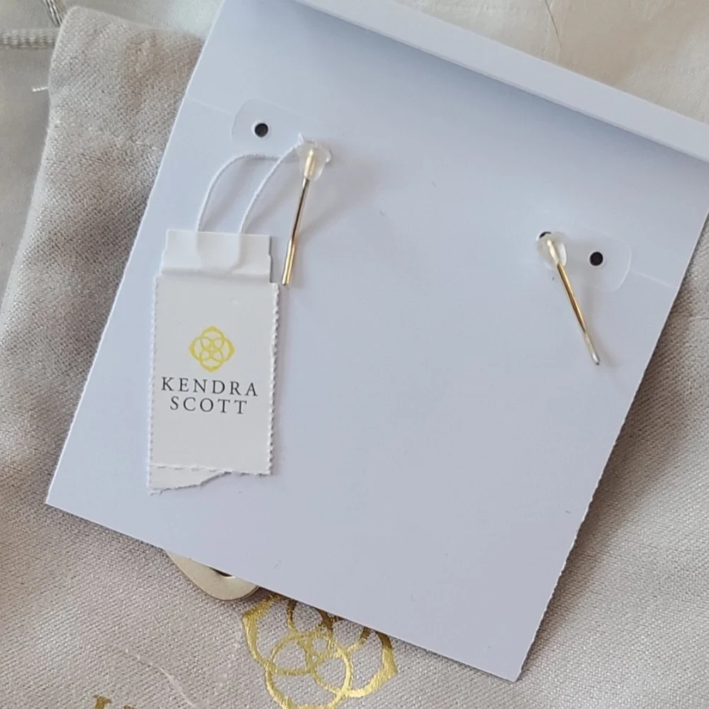 Lilac Kendra Scott McKenna Earrings - Picture 4 of 4